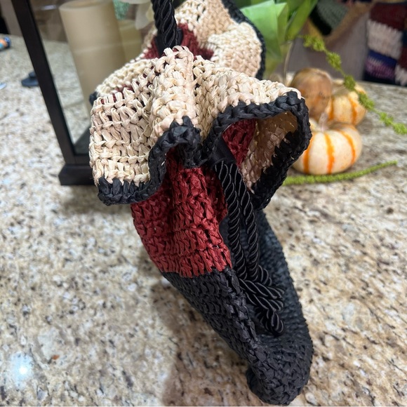 Express Woven Paper Straw Drawstring Three Toned Crossbody Bag - Picture 15 of 16